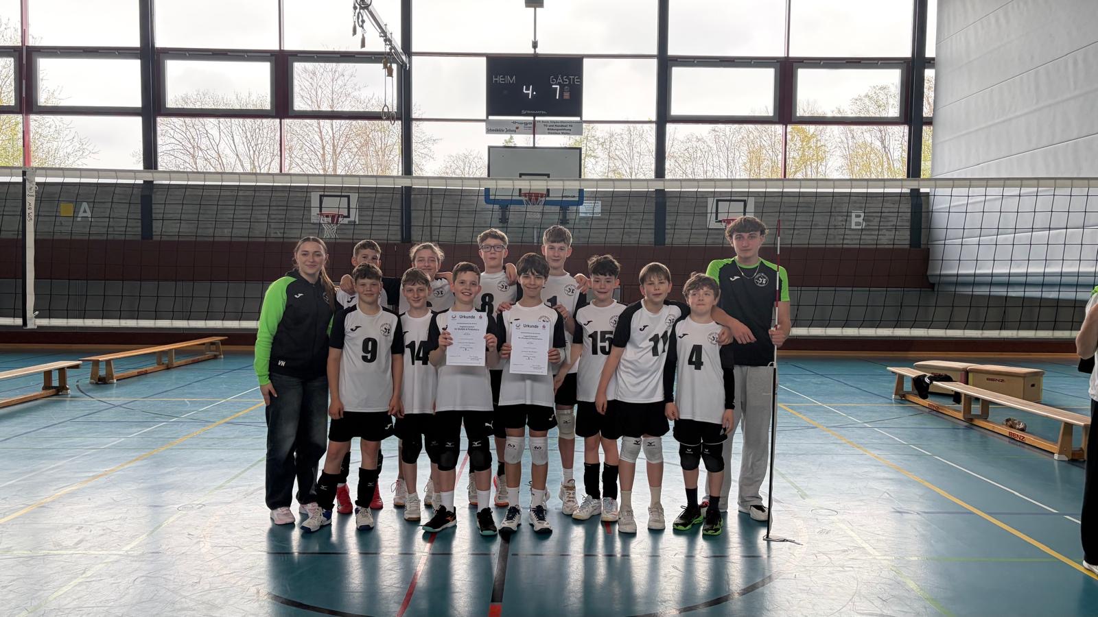 Jugend trainiert für Olympia: Volleyballteams der Mädchen und Jungen des Gymnasiums Bad Waldsee qualifizieren sich für das Finale des Regierungsbereichs Tübingen