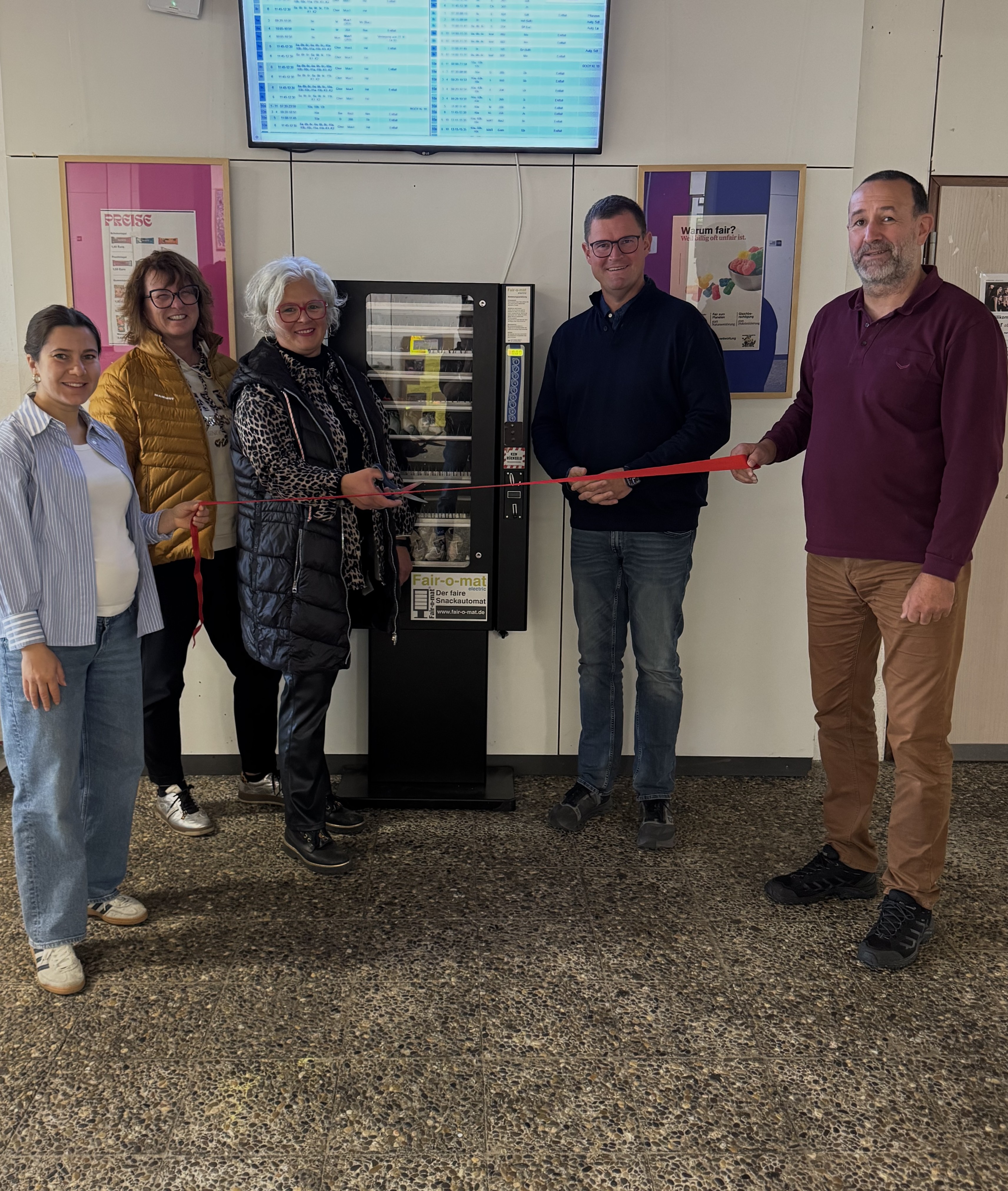 Eröffnung unseres Fairomaten – Faire Snacks für eine faire Zukunft